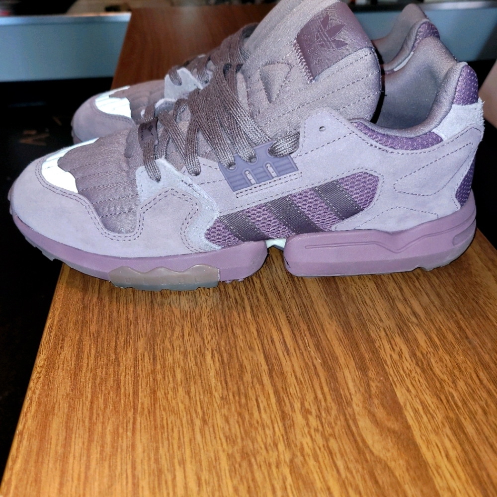 Adidas Sneakers